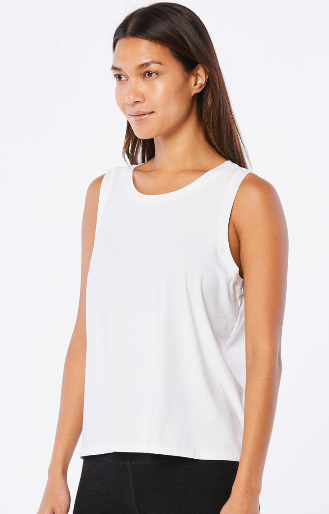 Front view of the Beyond Yoga Featherweight Balanced Muscle Tank