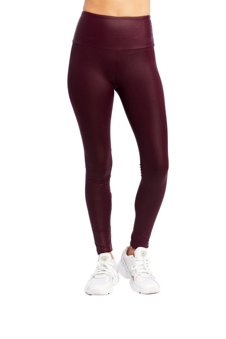 Front view of the Goldsheep Long Legging - Wet Maroon Shine 
